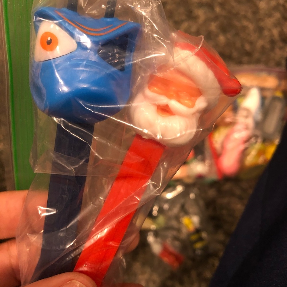 PEZ - Picture 16 of 16